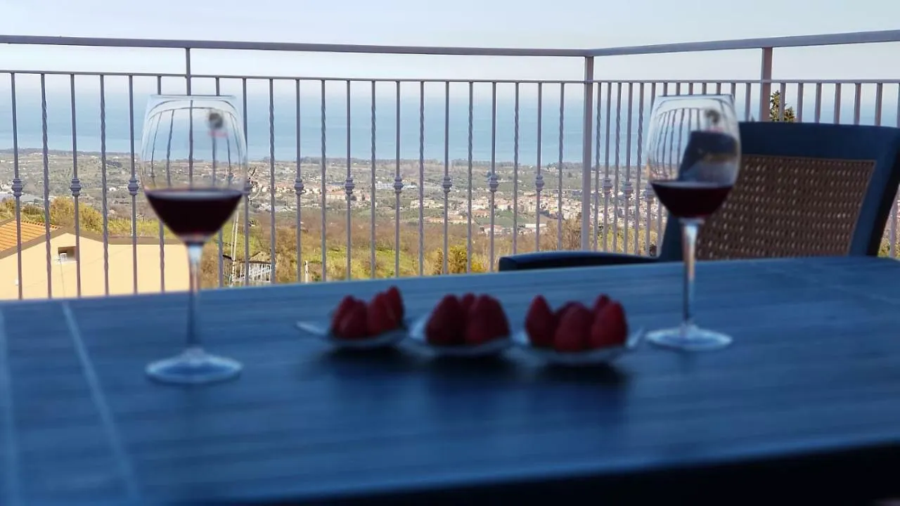 L'Aurora Bed & Breakfast Piedimonte Etneo 0*,  Italy